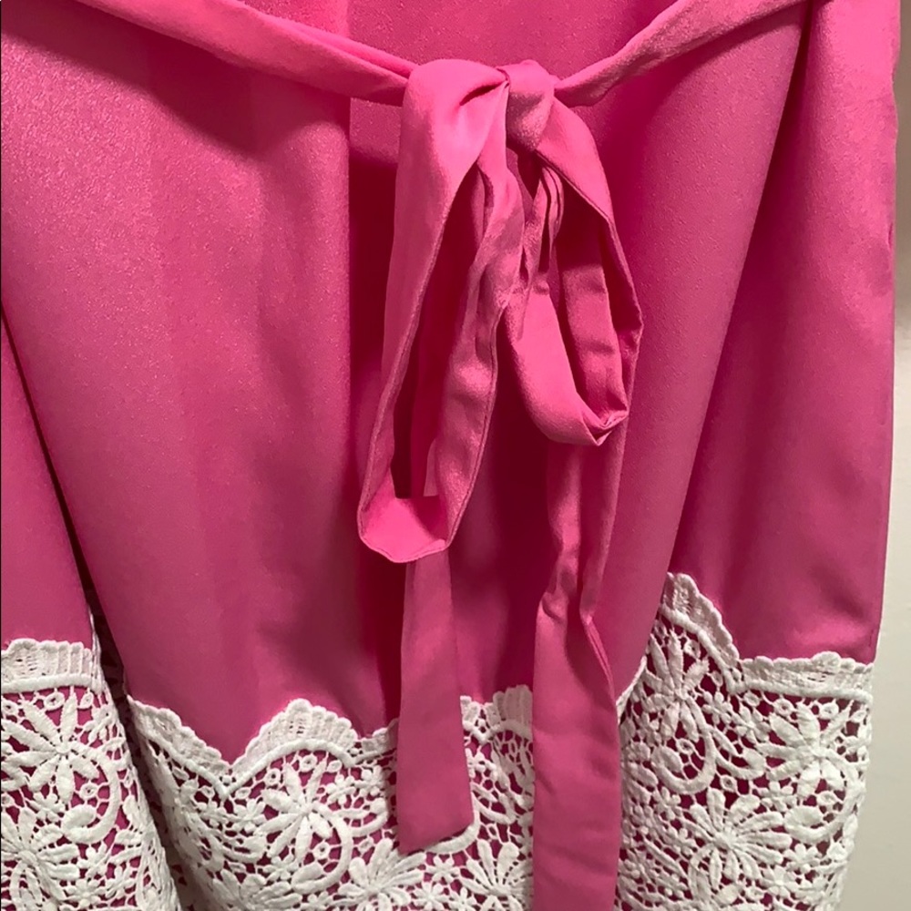 Gianni Bini Pink Dress with White Lace Trim 💗🤍 - Picture 4 of 5